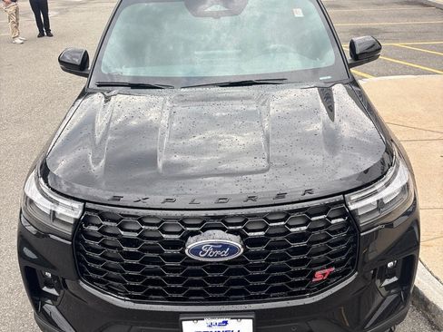 New 2026 Ford Explorer ST w/ Sun And Sound Package AWD/4WD image 8