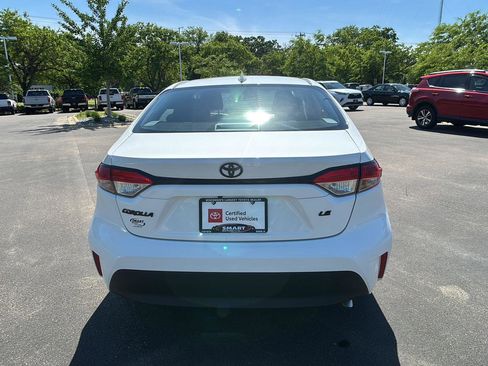 Used 2026 Toyota Corolla LE w/ LE Premium Package FWD image 23