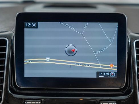 Used 2017 Mercedes-Benz GLS 450 4MATIC image 25