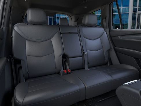 New 2025 Cadillac XT6 Luxury image 17