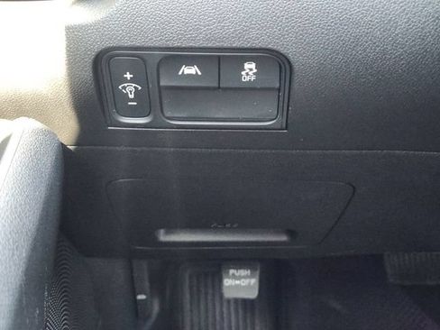 Certified 2023 Kia Sorento LX FWD image 22