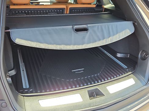 Certified 2023 Cadillac XT5 Premium Luxury w/ LPO, Floor Liner Package FWD image 6