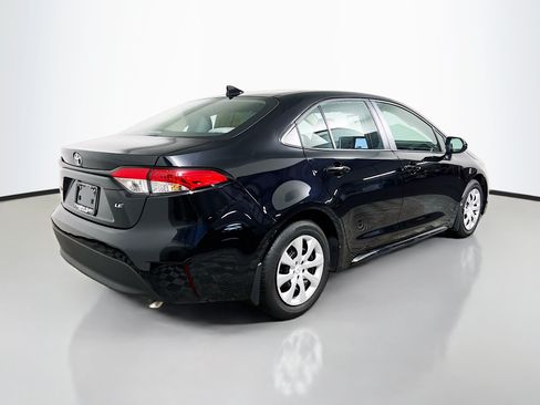 Used 2025 Toyota Corolla LE FWD image 4