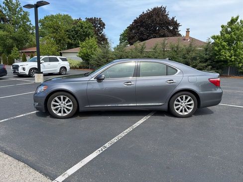Used 2012 Lexus LS 460 AWD w/ Luxury Value Edition image 2