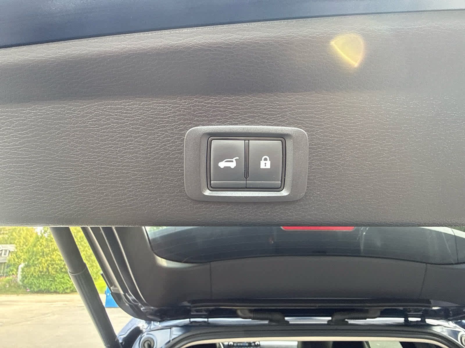 Used 2024 Mitsubishi Outlander SE AWD/4WD image 17