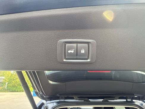 Used 2024 Mitsubishi Outlander SE AWD/4WD image 17