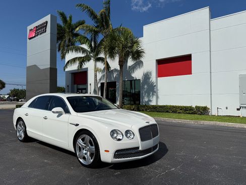 Used 2014 Bentley Flying Spur W12 AWD/4WD image 1