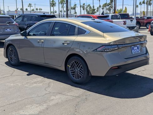 New 2026 Nissan Sentra SV image 4