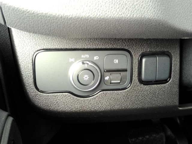 Used 2026 Mercedes-Benz Sprinter 2500 image 32