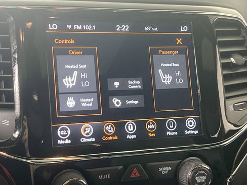 Used 2022 Jeep Grand Cherokee Limited image 20