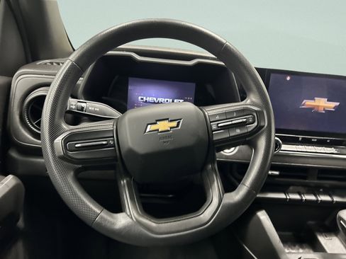 Used 2023 Chevrolet Colorado W/T image 19