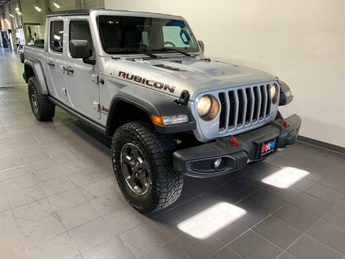 Used 2022 Jeep Gladiator Rubicon w/ Cold Weather Group image 2