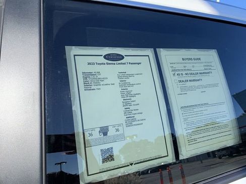 Certified 2023 Toyota Sienna Limited image 39