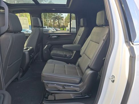 New 2026 Chevrolet Suburban High Country w/ LPO, Illumination Package image 25