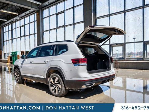 Used 2025 Volkswagen Atlas SE AWD/4WD image 25