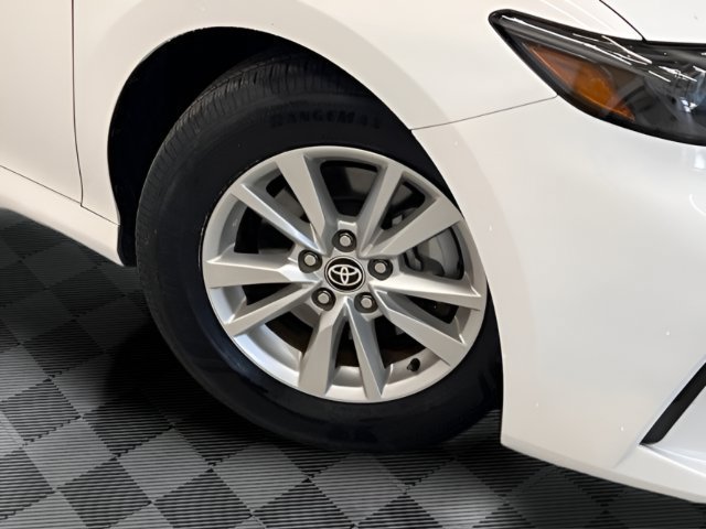 Used 2025 Toyota Camry LE FWD image 28