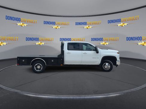 Used 2024 Chevrolet Silverado 3500 LT AWD/4WD image 12