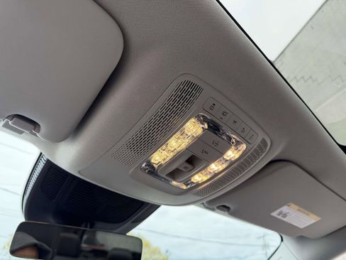 Used 2023 Mercedes-Benz GLS 450 4MATIC image 30