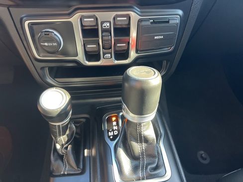 Used 2022 Jeep Wrangler Unlimited Sahara w/ Cold Weather Group image 20