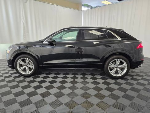 Used 2023 Audi Q8 Prestige image 3
