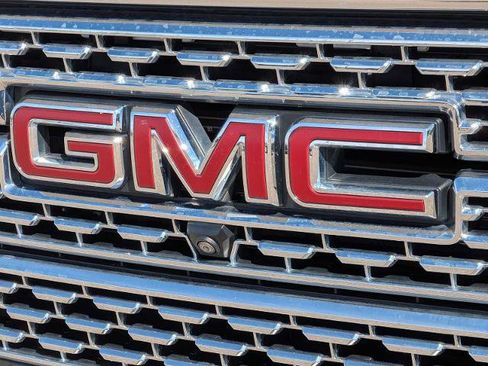 Used 2020 GMC Sierra 1500 Denali w/ Denali Ultimate Package AWD/4WD image 11