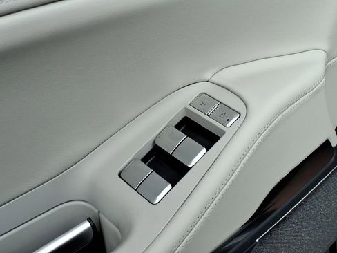 New 2026 Lincoln Navigator Reserve AWD/4WD image 17