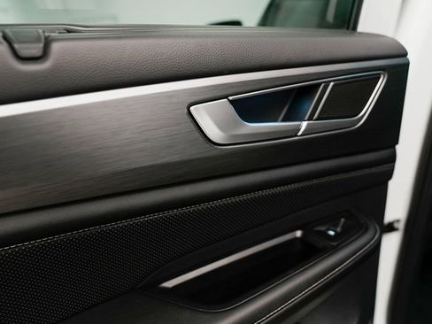 Used 2024 Volkswagen Atlas Cross Sport SE image 29