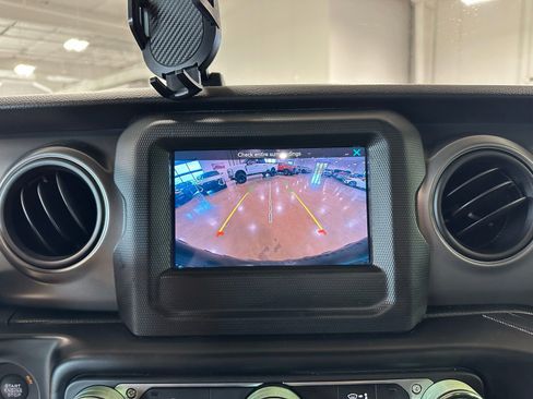 Used 2022 Jeep Wrangler Unlimited Sport AWD/4WD image 30