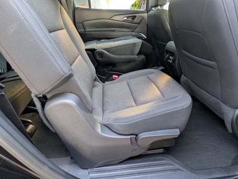 Certified 2024 Chevrolet Traverse LT FWD image 24