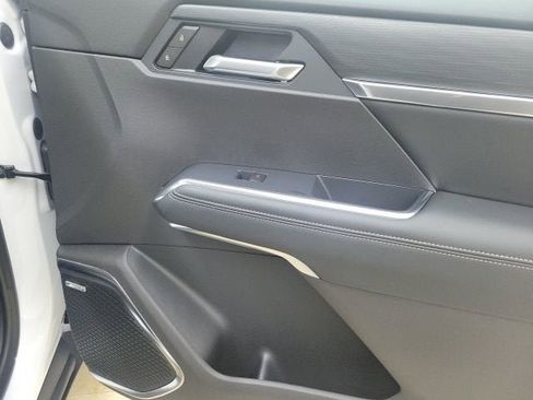 New 2026 GMC Acadia Elevation w/ Black Edition FWD image 12