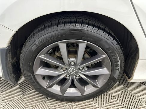 Used 2020 Honda Civic EX image 17