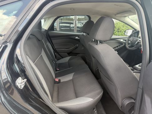 Used 2014 Ford Focus SE FWD image 21