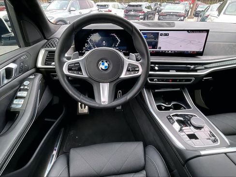 Certified 2024 BMW X7 xDrive40i w/ M Sport Package image 6