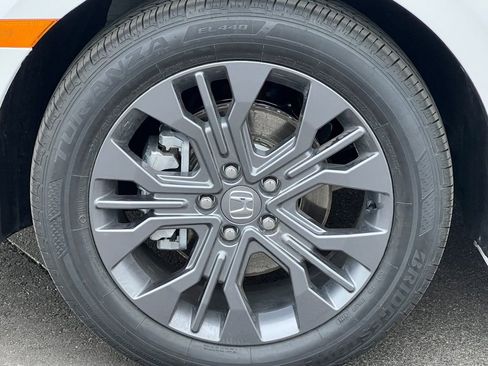 New 2026 Honda Odyssey Touring image 8