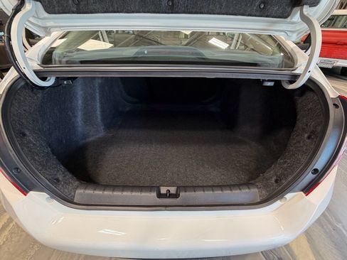 Used 2018 Honda Civic EX-L image 45