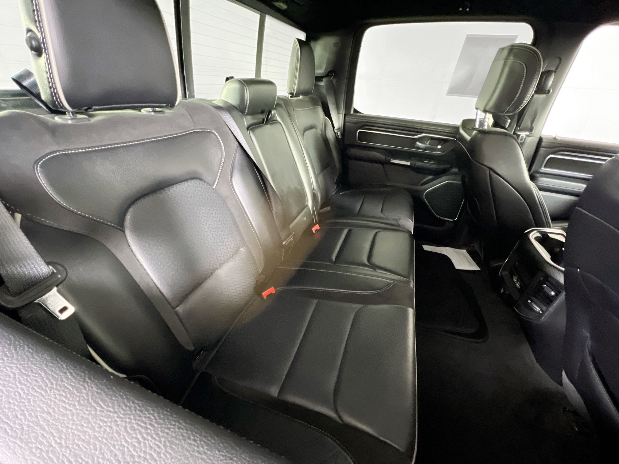 Used 2023 RAM 1500 Laramie AWD/4WD image 26
