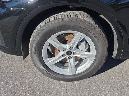 Used 2022 Audi Q5 2.0T Premium w/ Convenience Package image 12