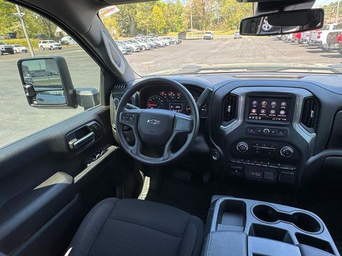 Used 2025 Chevrolet Silverado 2500 Custom w/ Custom Value Package image 24