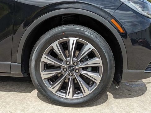 Used 2022 Lincoln Corsair Reserve w/ Elements Package FWD image 12