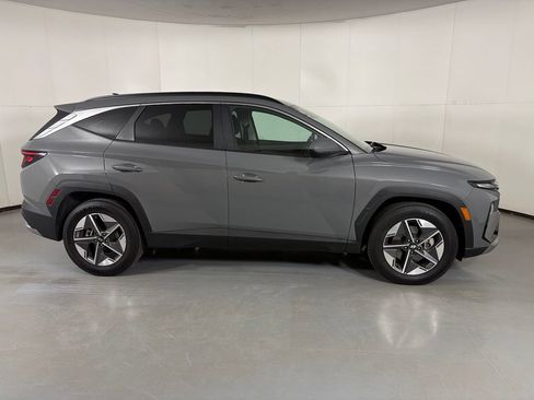 Used 2025 Hyundai Tucson SEL FWD image 9