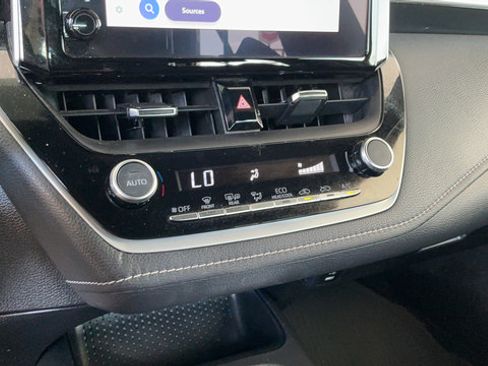 Used 2024 Toyota Corolla SE FWD image 17