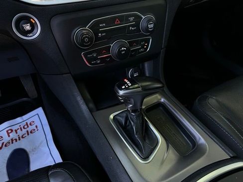 Used 2019 Dodge Charger SXT w/ Leather Interior Group RWD image 35