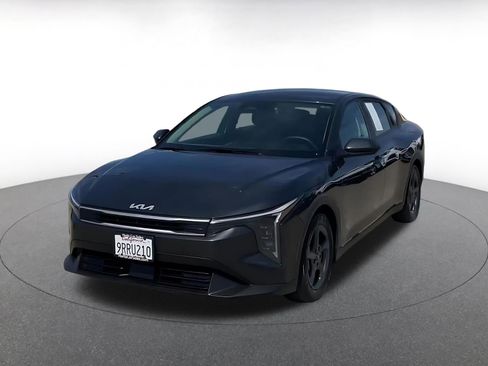 Used 2025 Kia K4 LXS image 7