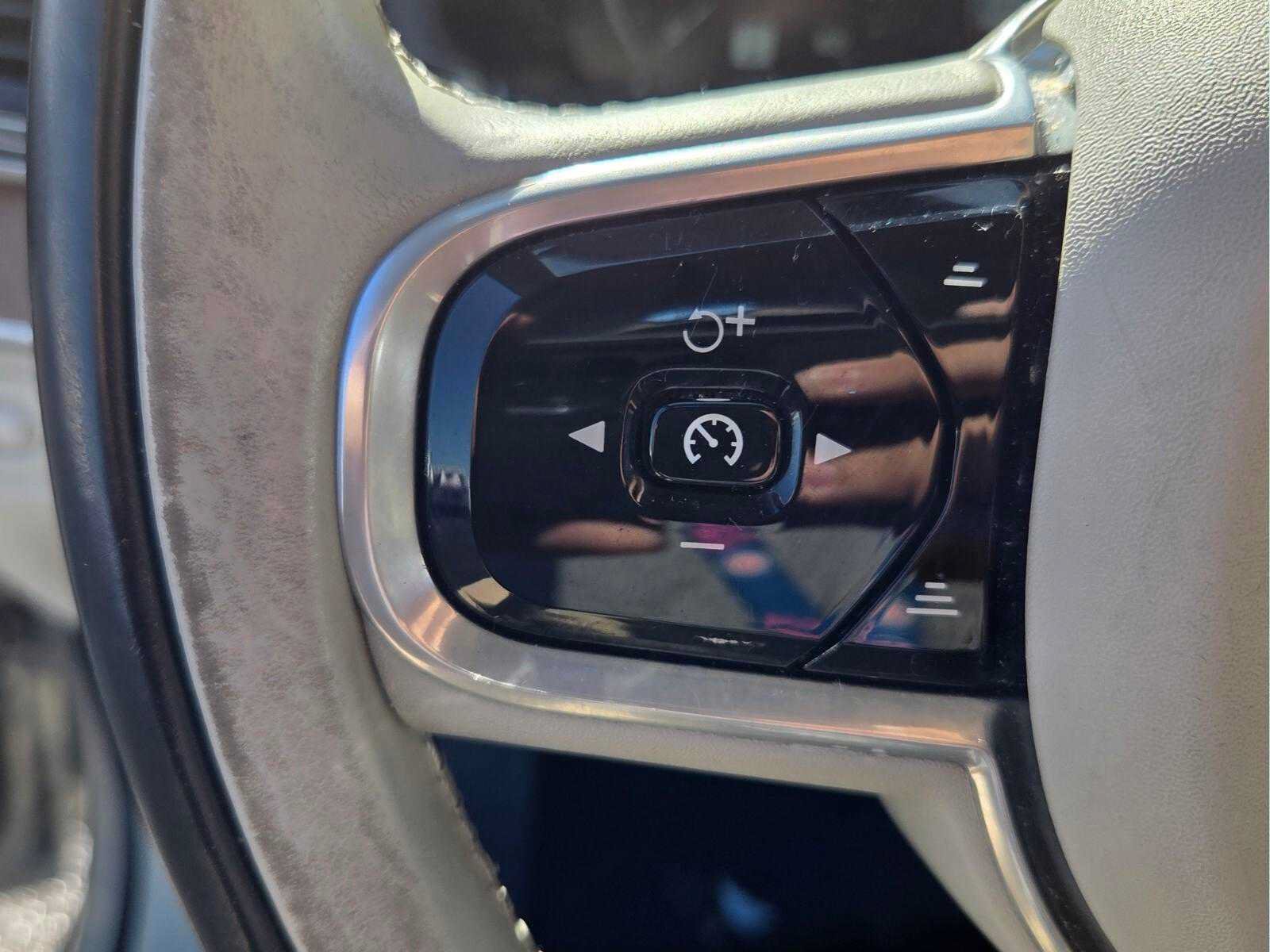 Used 2018 Volvo XC90 T6 Inscription w/ Convenience Package AWD/4WD image 30