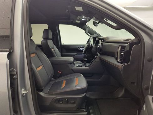 Used 2023 GMC Sierra 1500 AT4 w/ Technology Package image 29
