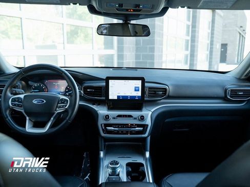 Used 2024 Ford Explorer XLT w/ Equipment Group 202A image 24