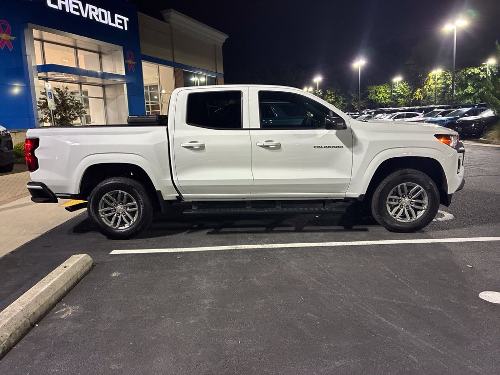 Used 2026 Chevrolet Colorado LT RWD image 4