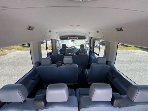 Used 2019 Ford Transit 350 XL image 40