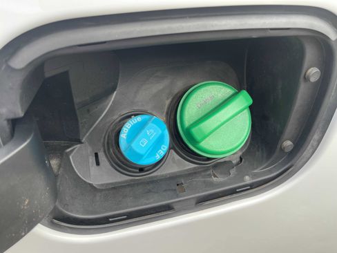 Used 2022 Chevrolet Silverado 3500 LT w/ Convenience Package image 12