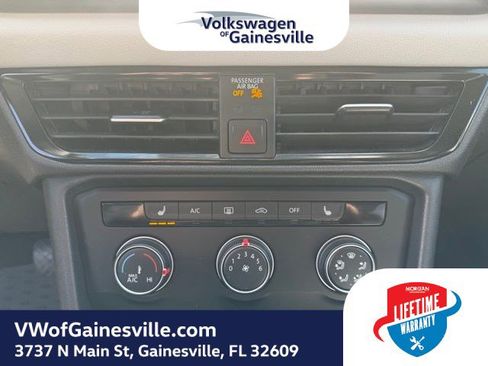 Used 2022 Volkswagen Taos SE image 27